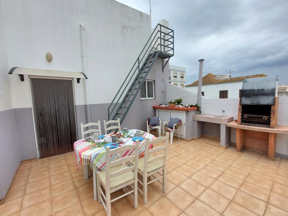 Casa Olhao Terraco: Espaco, Conforto E Terraco Com Churrasqueira Esterno foto