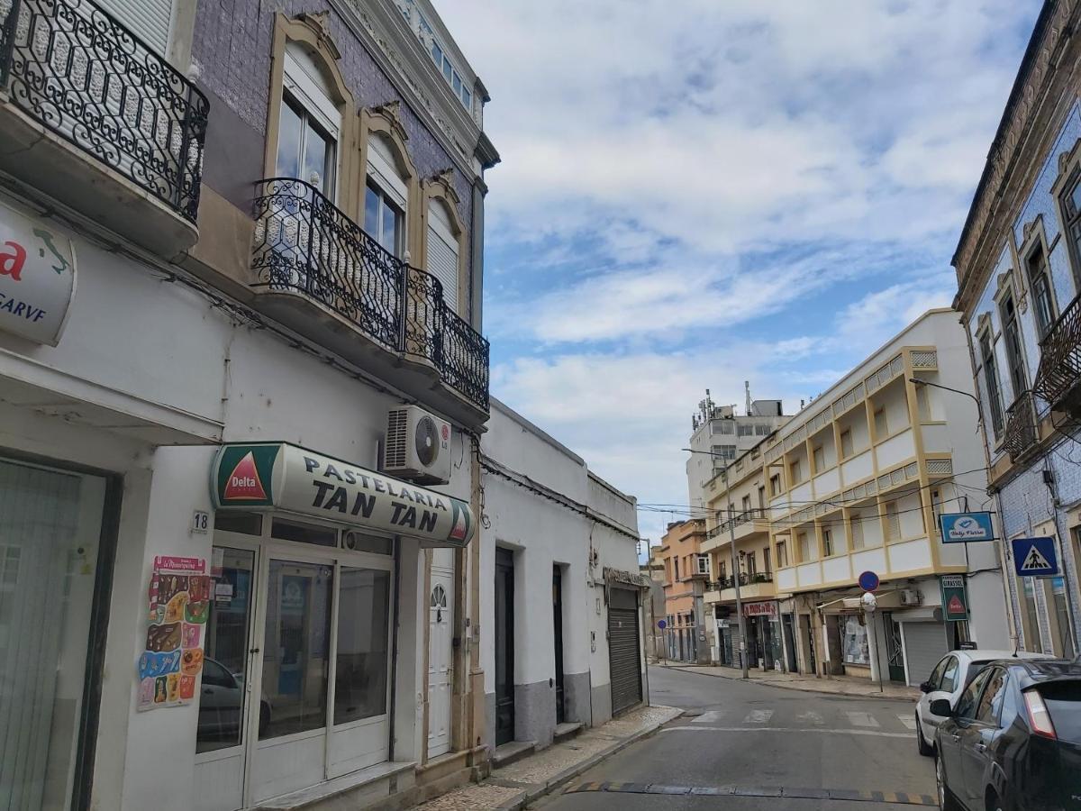 Casa Olhao Terraco: Espaco, Conforto E Terraco Com Churrasqueira Esterno foto