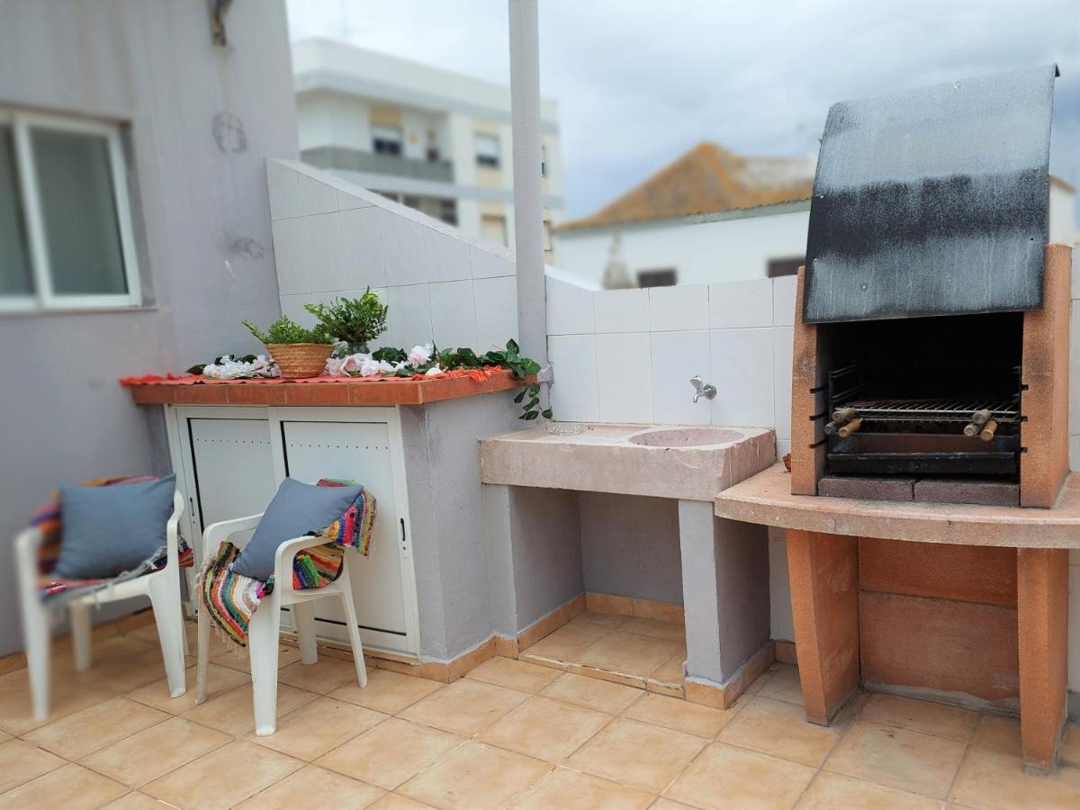 Casa Olhao Terraco: Espaco, Conforto E Terraco Com Churrasqueira Esterno foto