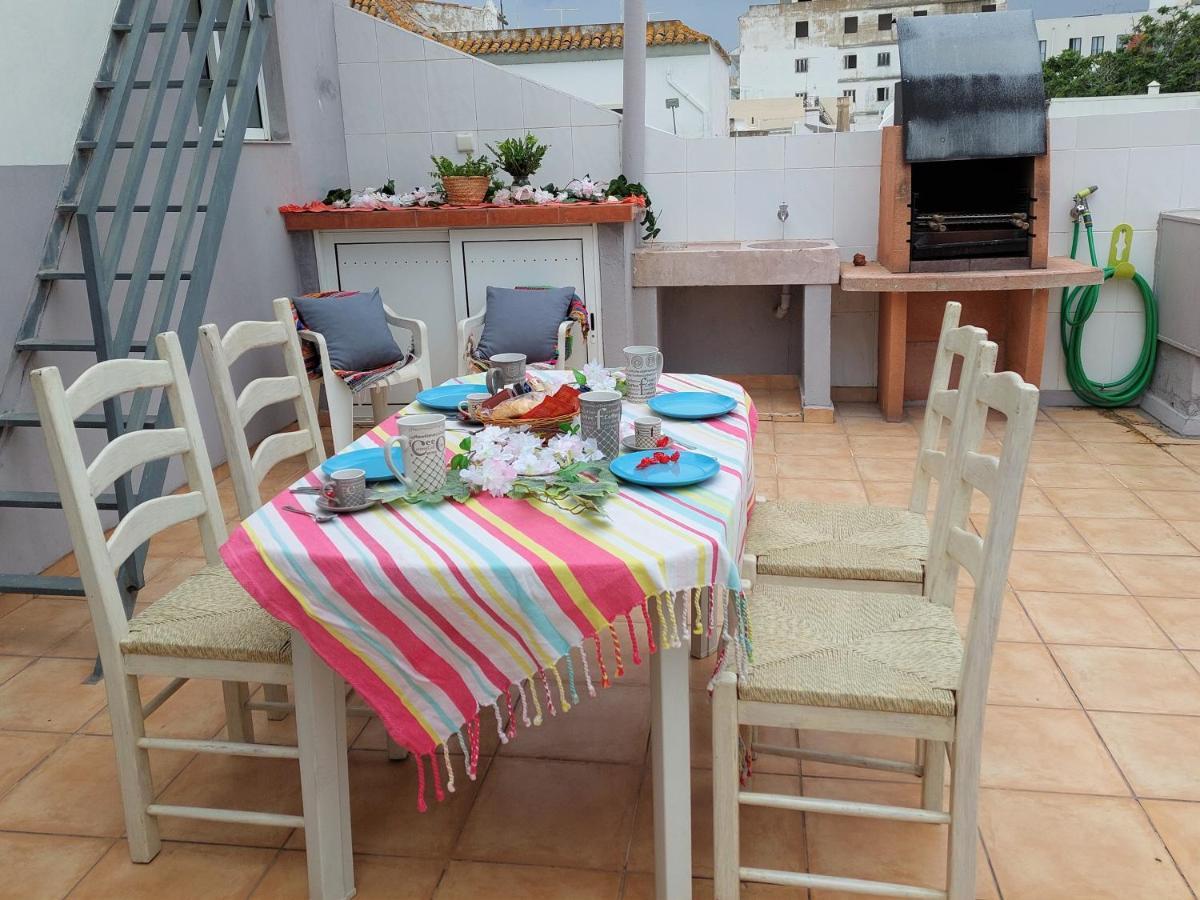Casa Olhao Terraco: Espaco, Conforto E Terraco Com Churrasqueira Esterno foto