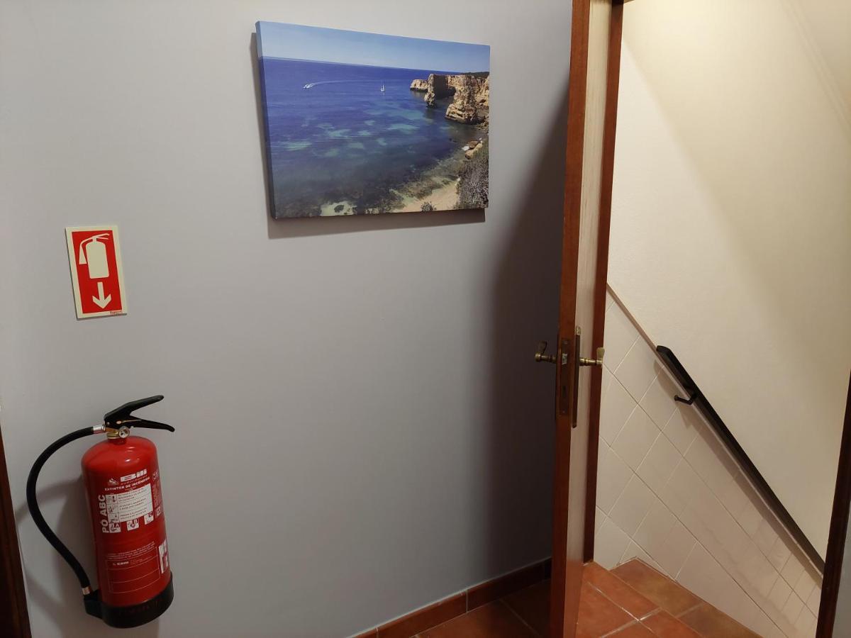Casa Olhao Terraco: Espaco, Conforto E Terraco Com Churrasqueira Esterno foto